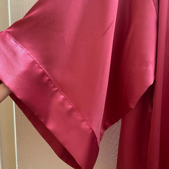 NWT Victoria’s Secret Angels Robe Size M/L - Picture 8 of 11